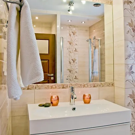 Miodowy Zakatek 公寓 *